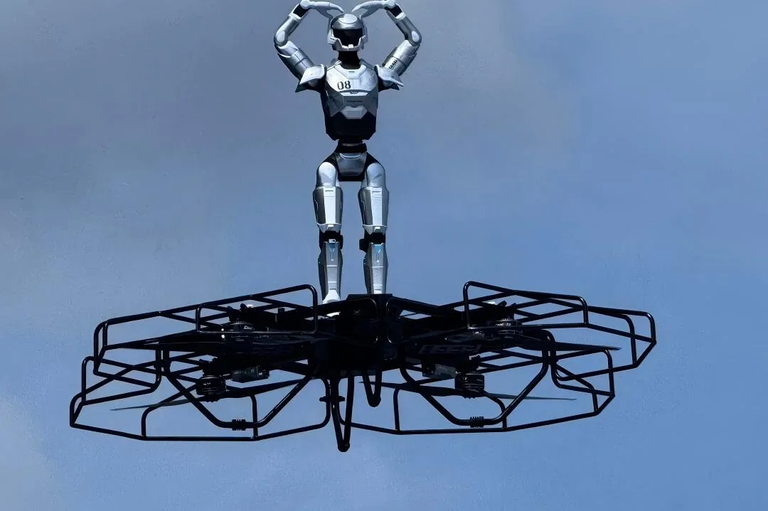 CoolFly Partners with AGIBOT to Bring Low-Altitude Flight to Zhuhai Chimelong's New Embodied AI Theme Park